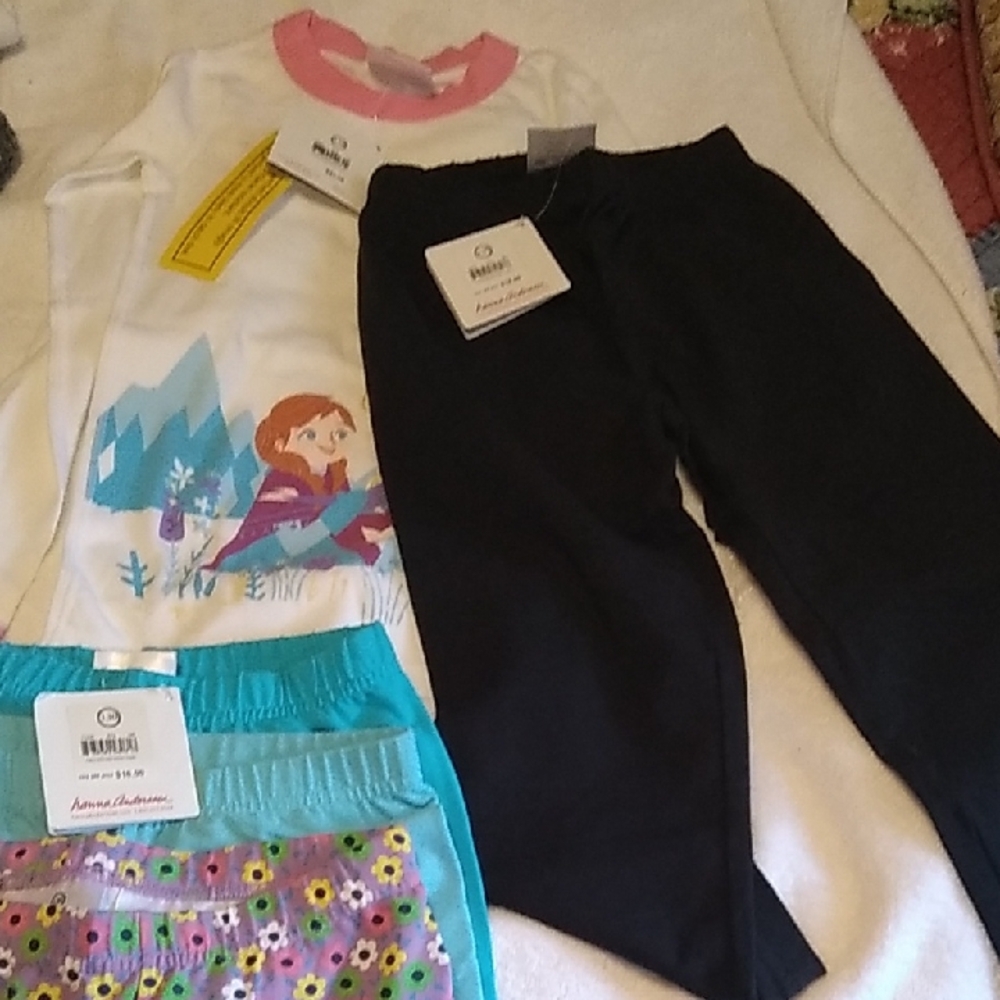 Lot 5 3 Shorts with Black Legging and Colorful Top